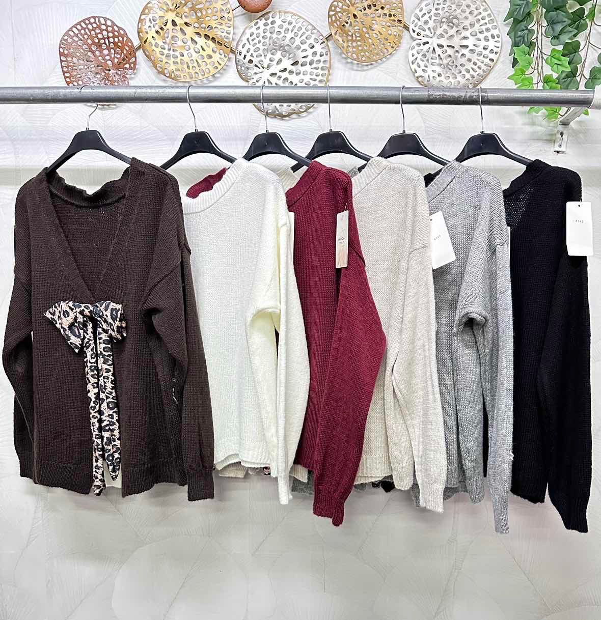 Cozy Chic Sweater with Animal-Print on the Back