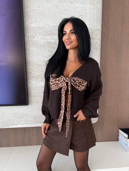 Cozy Chic Sweater with Animal-Print on the Back